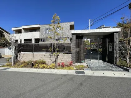 兵庫県西宮市殿山町【テラスハウス】の外観