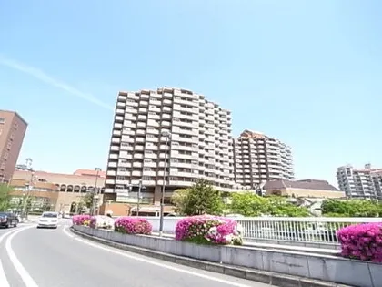 ソリオ宝塚1東館【5階】の外観