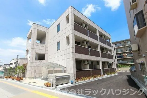 ファミール栄の画像