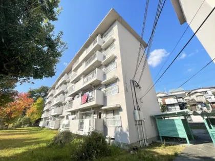 逆瀬川団地15号棟【5階】の外観