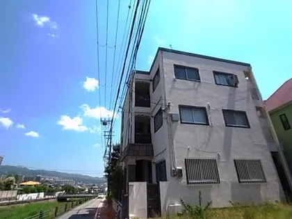 リノ逆瀬川【2階】の外観