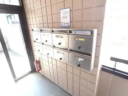 メゾンドルフ【2階】の玄関