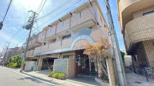 ラ・セレス【2階】の外観