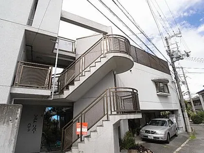 ソルトリバーハイツ【2階】の外観