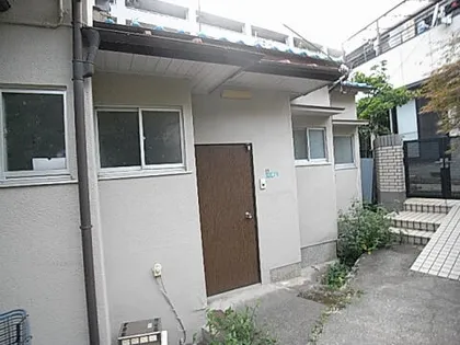 兵庫県川西市寺畑1丁目【一戸建】の外観