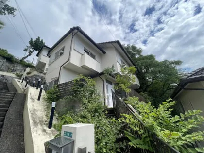 兵庫県西宮市上ケ原山田町【タウンハウス】の外観