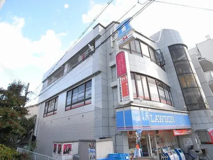 パイン苦楽園【3階】の外観