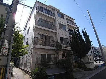 マンションアラスカ【2階】の外観