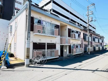 ファミール林【2階】の外観