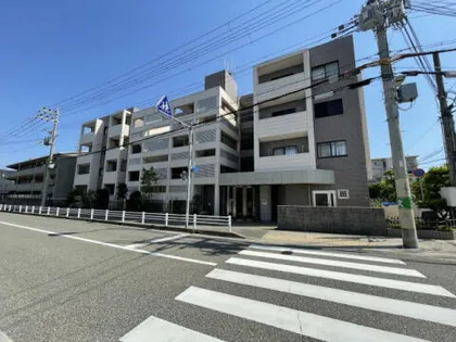 グランツ岡本の画像