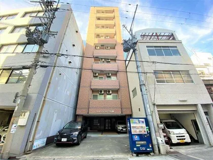 クイーンライフ玉津【3階】の外観