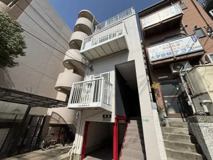 ファミール壱番館【2階】の外観