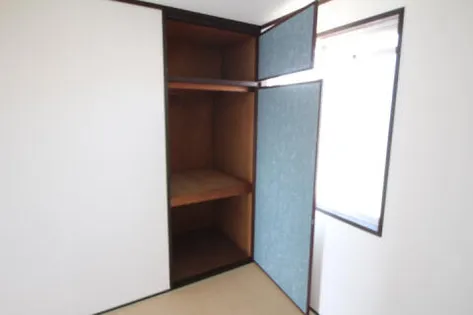 絹延コーポ【401号室】の内装