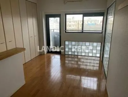 ラフィネス薬院イーストタワー【10階】の居間