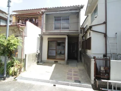 兵庫県川西市美園町【テラスハウス】の外観