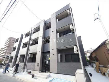 ル プティ プランス【1階】の外観