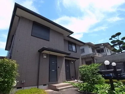 兵庫県宝塚市逆瀬川2丁目【テラスハウス】の外観