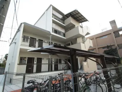 栄根コーポラス【1階】の外観