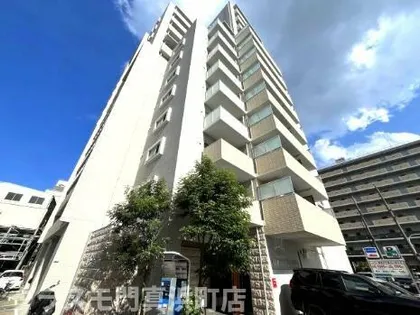 W O B KYOBASHIの画像