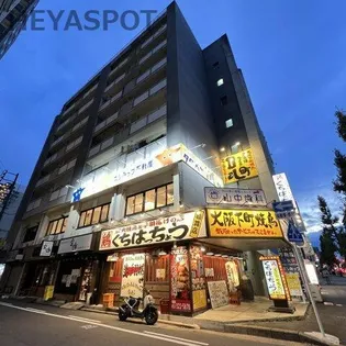 万長ビル【6階】の外観