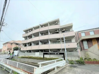 大阪府吹田市山手町1丁目【マンション】の外観