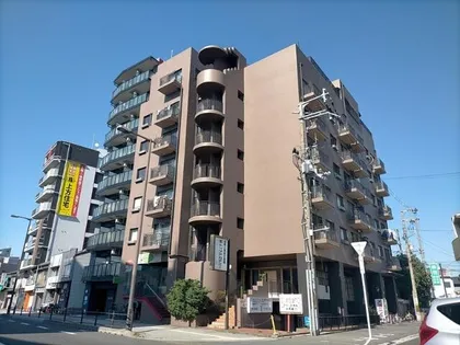 メゾンダーバンの画像