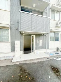 フリーデン国分【2階】の玄関