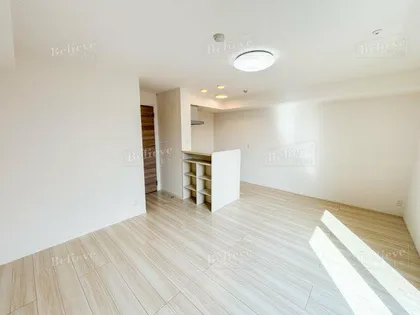 フリーデン国分【2階】の居間