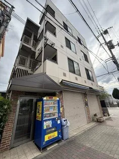 新和マンション【2階】の外観