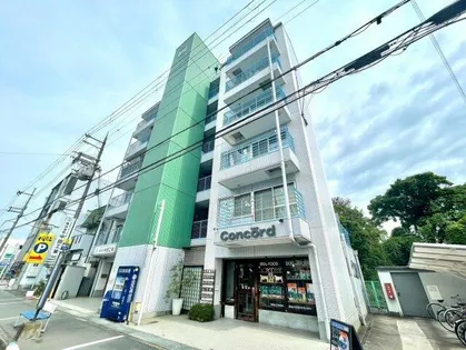 ツインツリーの画像