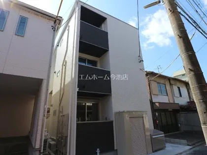 REGALEST要【1階】の外観