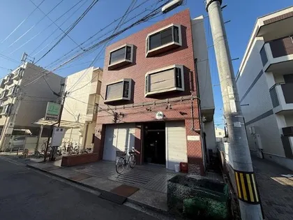 横山ビル【3階】の外観