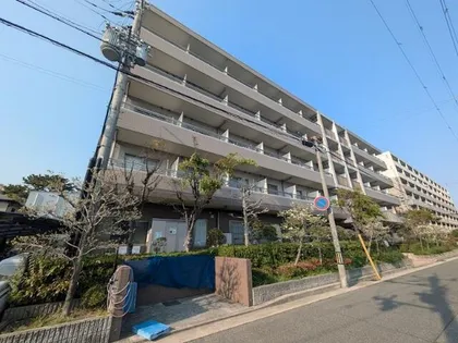 レジェンダリー武庫川【2階】の外観