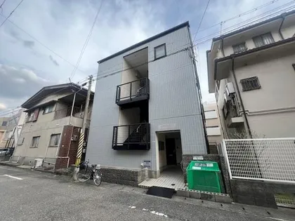 バーンホフ北口【1階】の外観