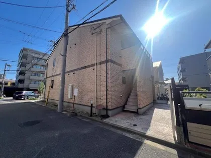 エンブレイスの画像