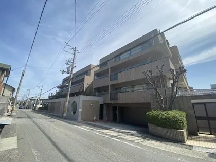 芦屋ロイヤルホームズの画像