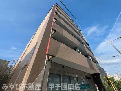 セレニテ甲子園プリエ【2階】の外観