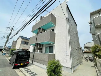 Pomelo【2階】の外観