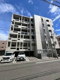 EL CEREZO【3階】の外観