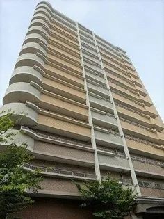 ライオンズマンション中津【5階】の外観