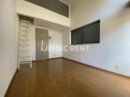 ネスト百道【1階】の居間