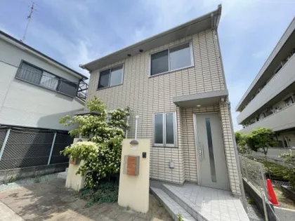 兵庫県西宮市小松町2丁目【テラスハウス】の外観