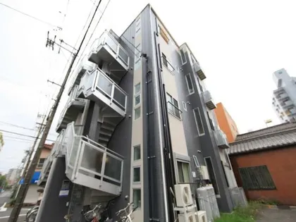 リンデンバウムJ6 A棟【1階】の外観