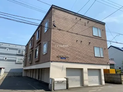 ラパス真栄【203号室】の外観