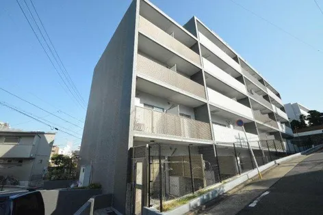 アーデン春岡の画像