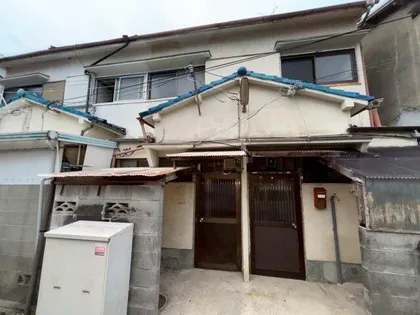 兵庫県川西市中央町【テラスハウス】の外観