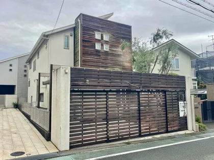 大阪府吹田市千里山西5丁目【一戸建】の外観