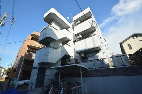 タウンハイツ天池【302号室】の外観