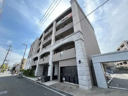 VENUSTA LE ROCCEの画像