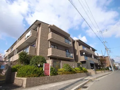 シャン・ド・フルール【305号室】の外観